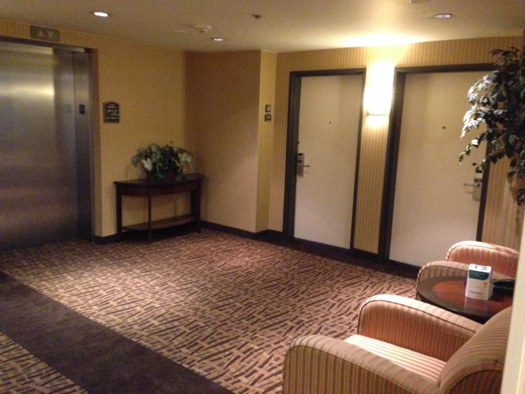 Sleep Inn & Suites Лорел Экстерьер фото