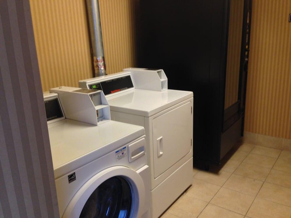 Sleep Inn & Suites Лорел Экстерьер фото
